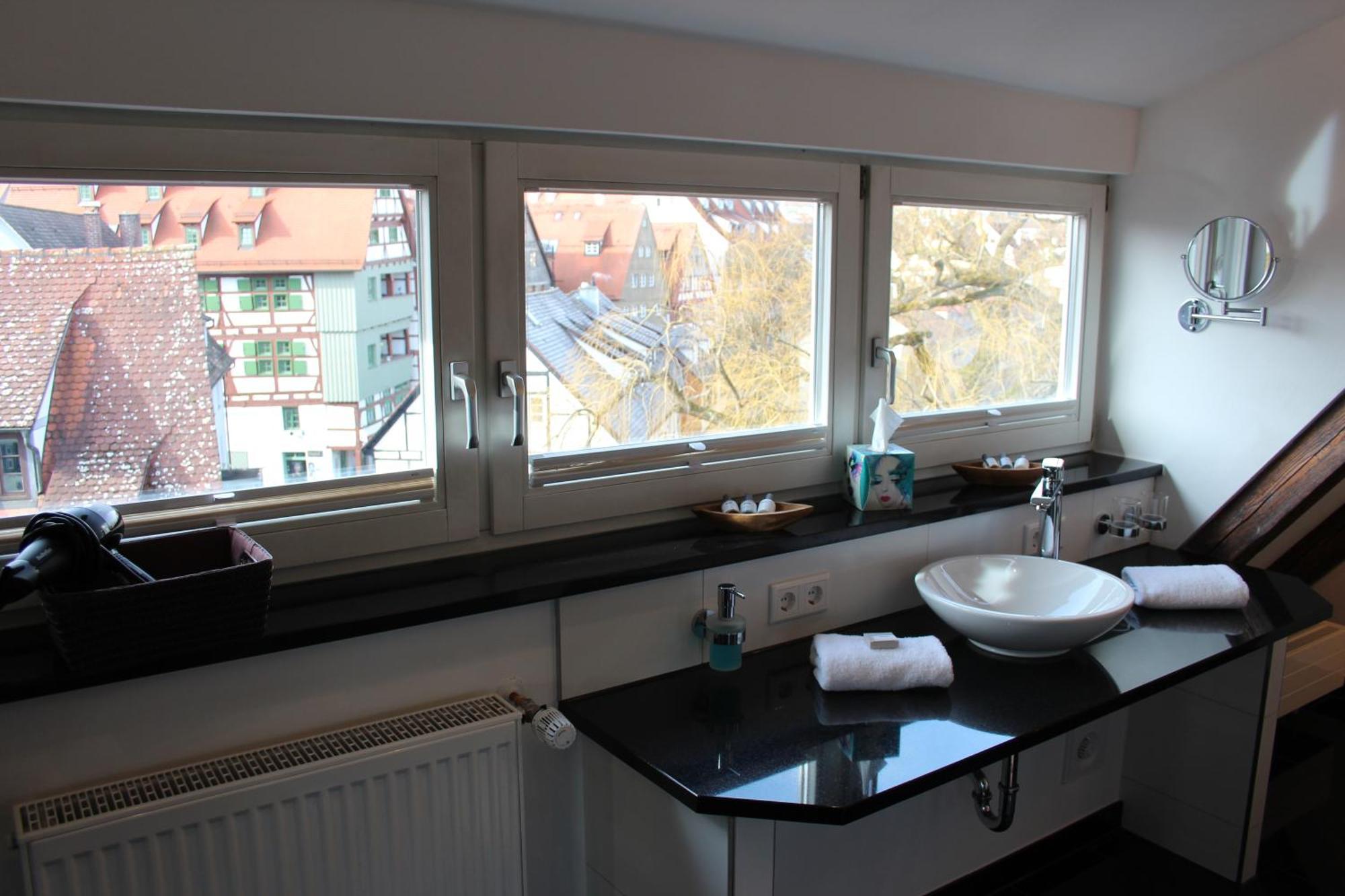 Hotel Schmales Haus Ульм Екстер'єр фото
