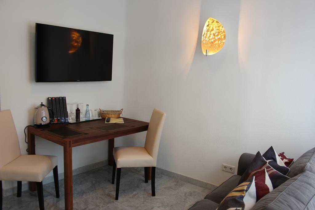 Hotel Schmales Haus Ульм Екстер'єр фото