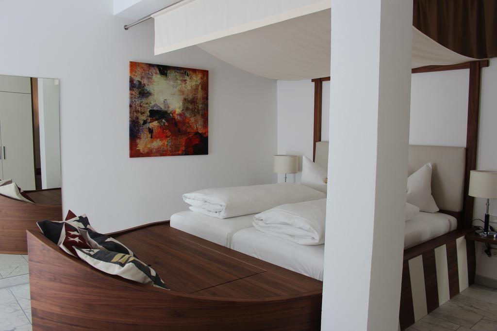 Hotel Schmales Haus Ульм Екстер'єр фото